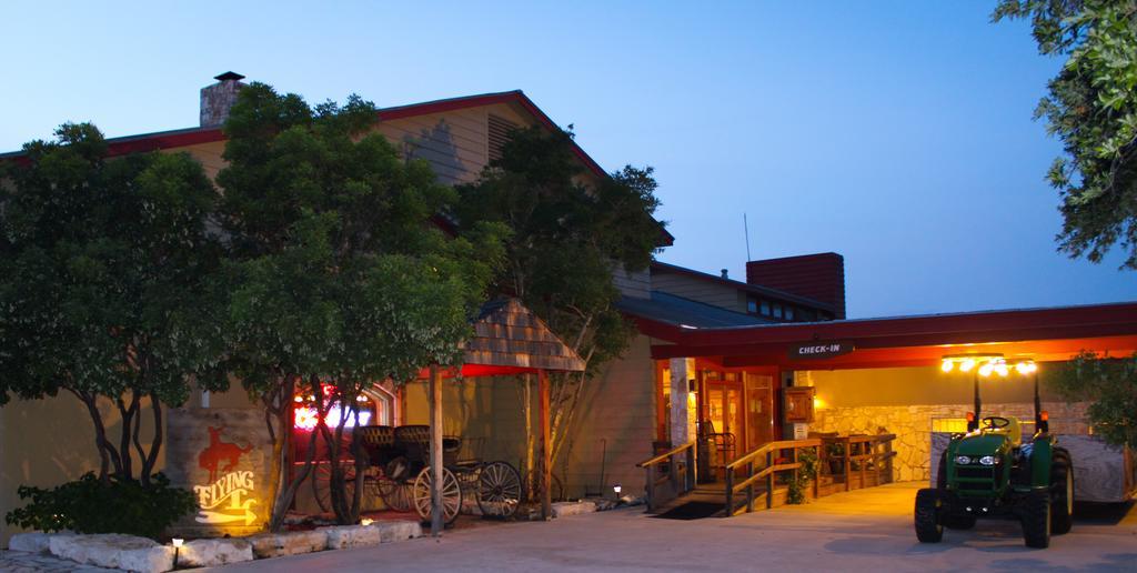 Flying L Ranch Resort & Golf Course Bandera Exterior photo